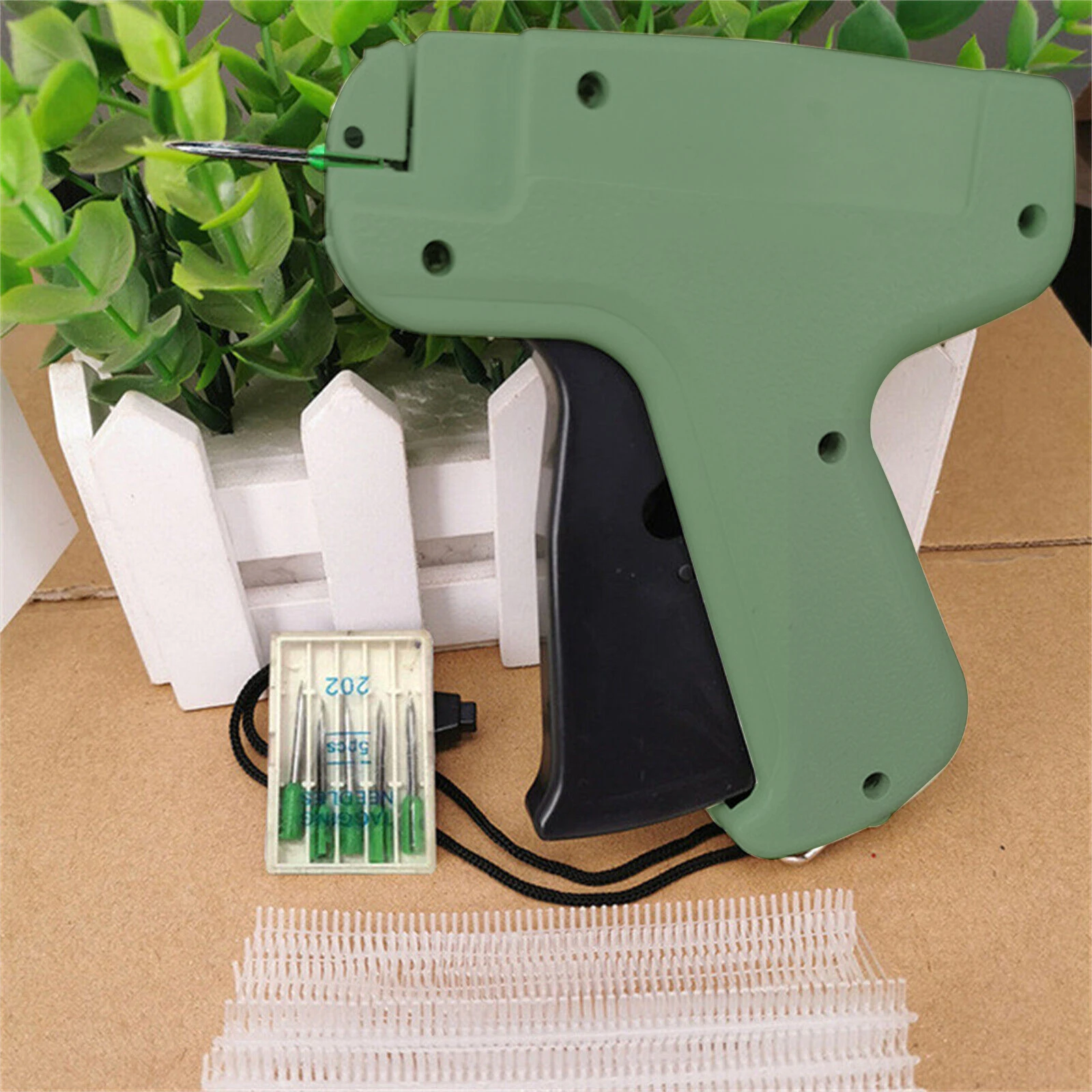 Description Picture 5 of itemClothes Garment Price Label Tagging Tag Gun 5 Needles 1000 Barbs Labeller Machine Plastic Labeller Sticker Sewing Tools