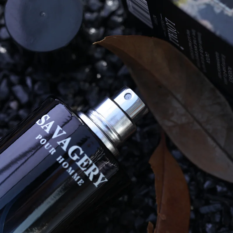 Eau de toilette uomo profumo legnoso persistente note marine fresche_voghion.com
