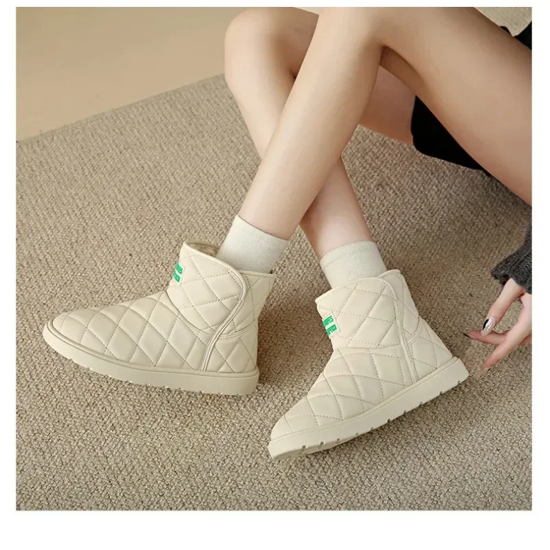2023 New Short Snow Boots Female Winter Padded Thickened Waterproof Warm Flat Bottom Non-slip Cotton Shoes Chunky Boot