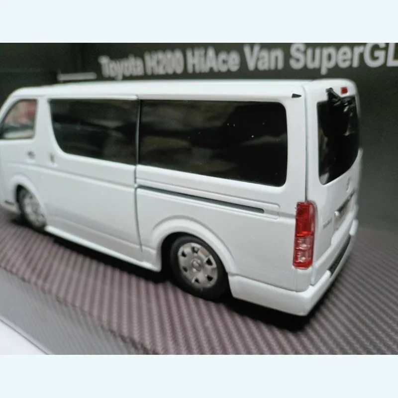 1:24スケール H200ハイエースカーモデル 合金ダイキャスト車両 メタル