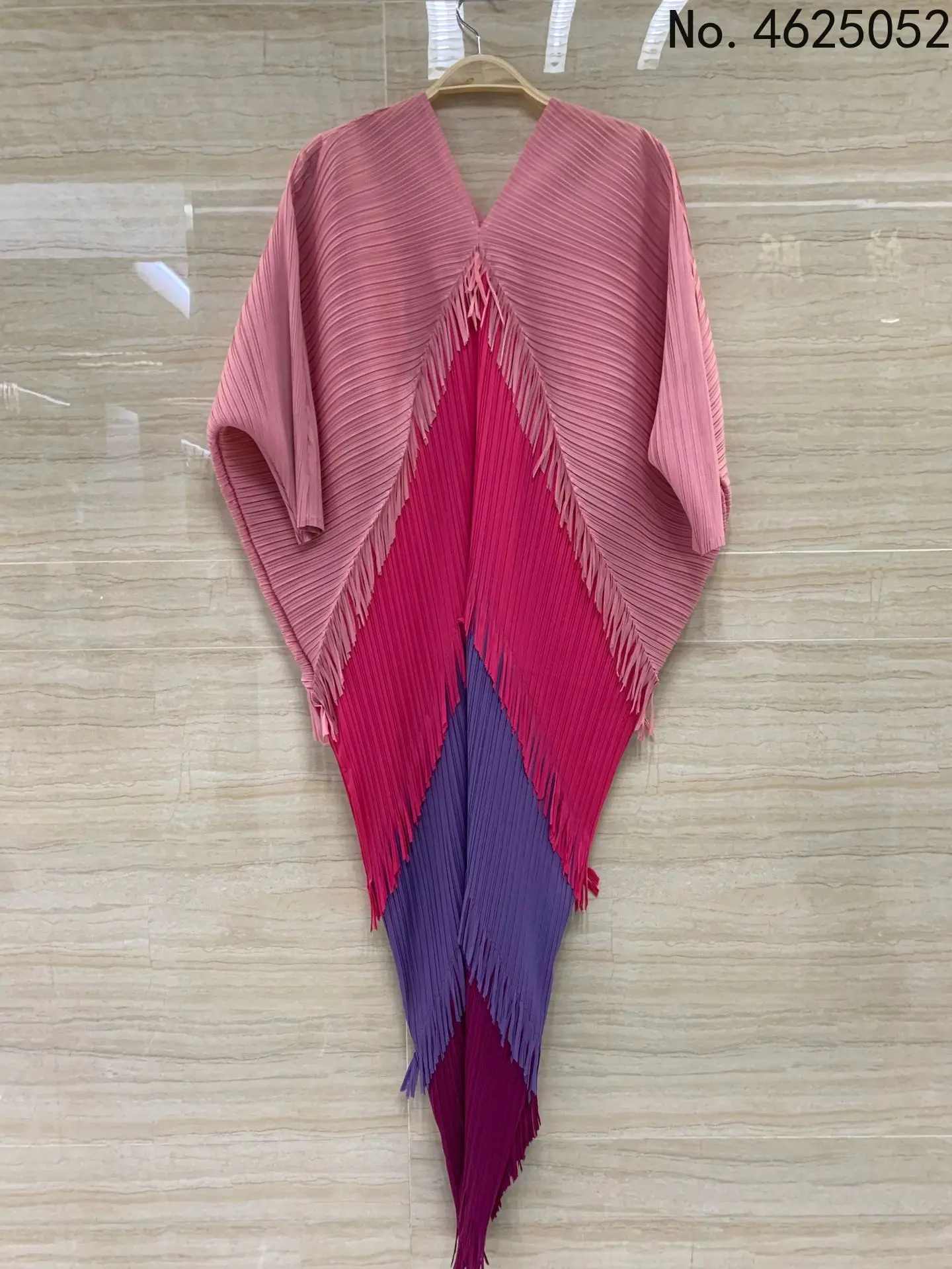 

Pleated Women Dress Seven Sleeve V Neck Bat Sleeve Tassel Stitching Dress Large Size Loose Slim Elegant Fishtail Skirt