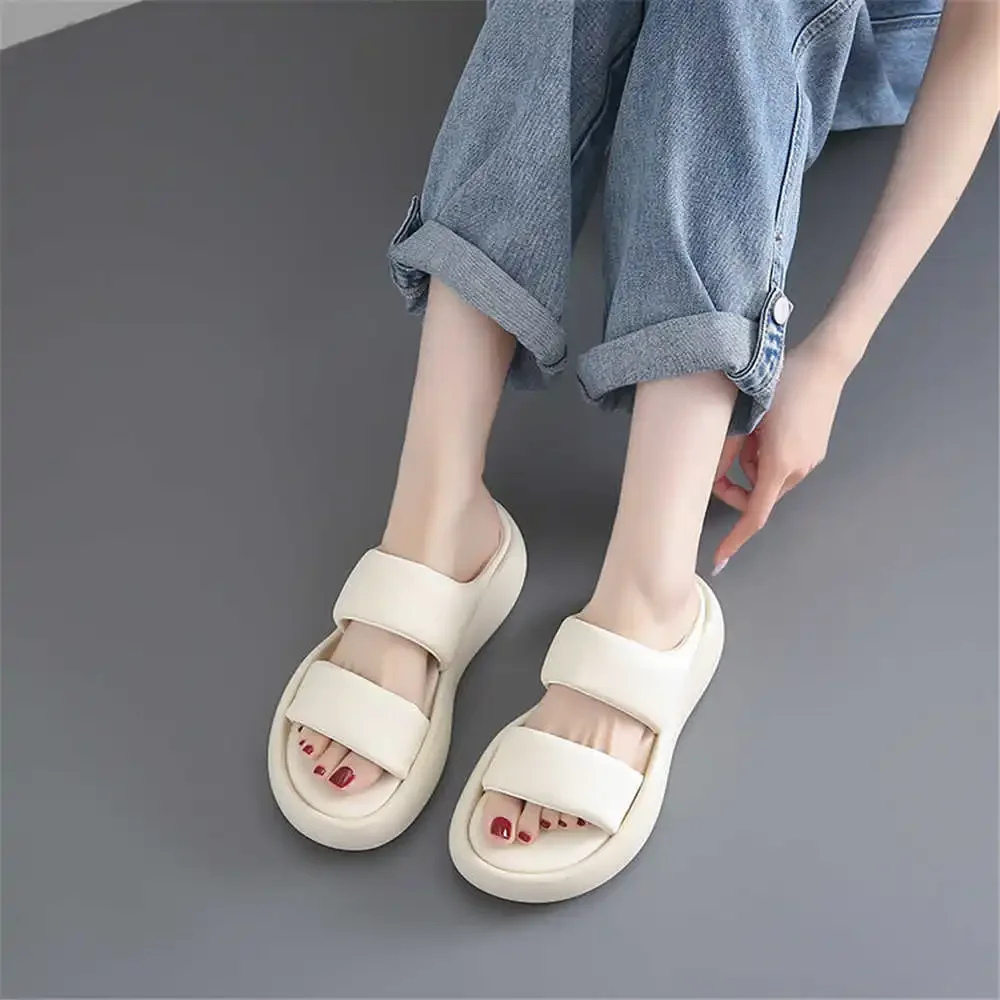 Ventilazione Scarpe Massaggianti Pantofole Da Donna Sandali Scarpe Da Donna Di Lusso Donna Infradito Sneakers Sport Vietnam Nuova Stagione