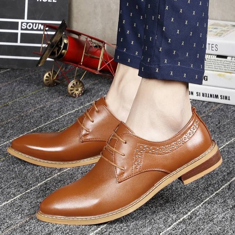 

Four Seasons of New Men's Office Wedding Leather Shoes Pointed Breathable British Lace-up Business Formal Leather Shoes D5121