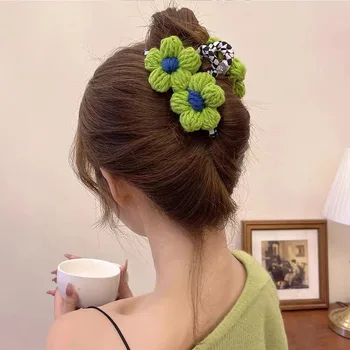 New Ladies Fashion Autumn Winter Colored Plush Flower hair clip grace large Ponytail Claw Clip ACCESSORI FOR GIRL tiara Ornament 1