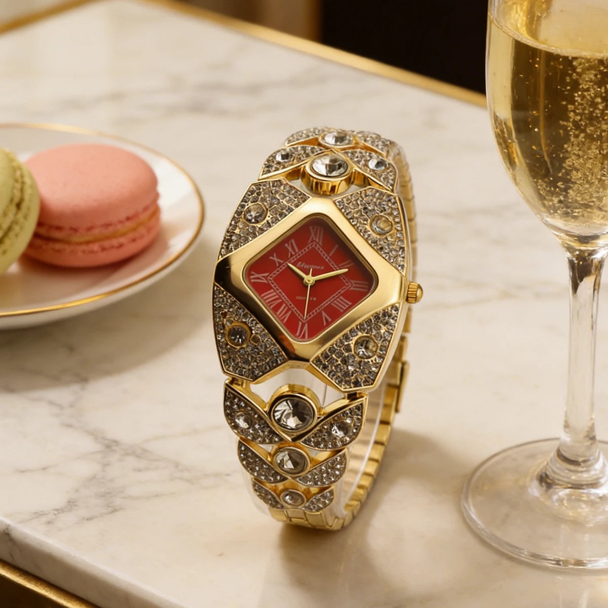 Women's Bracelet Quartz Watch with Diamonds, Fashionable and Casual Style, Versatile and Elegant Wristwatch, Simple Design That Goes with Any Outfit - 5