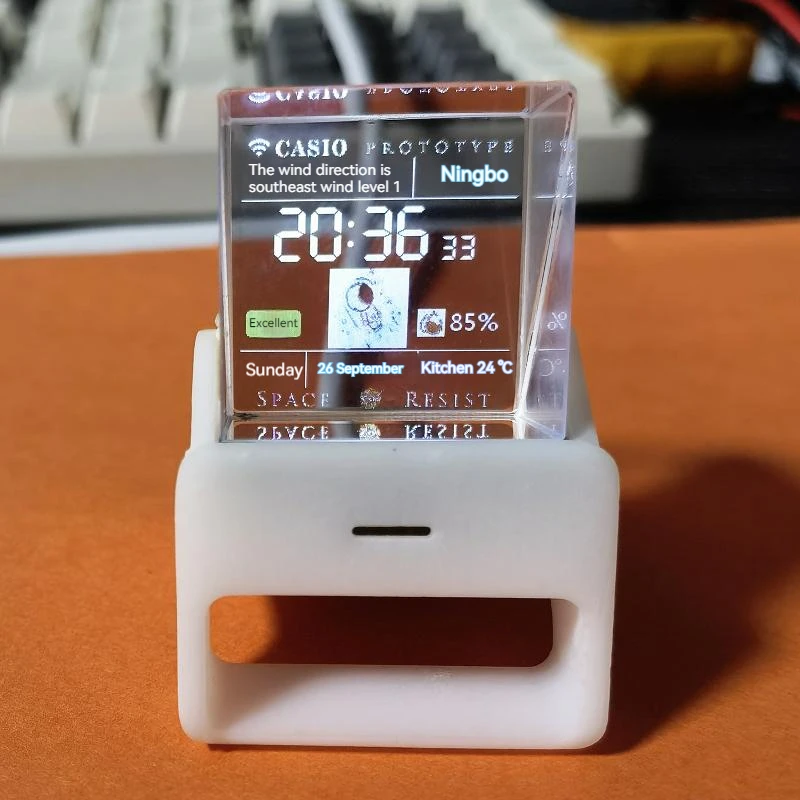 Arduino creative office wifi networking weather forecast weather cloud clock projection transparent small TV weather forecast clock