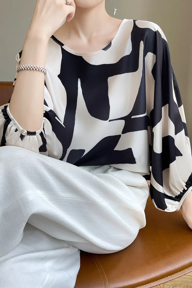 Summer New Silk Smooth Satin 10/7 Split Sleeve Jacquard Design Fashionable Loose Lantern Sleeves Women's Top Thin