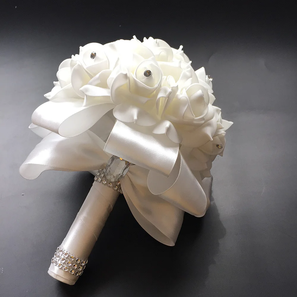 AYiCuthia Bouquet da sposa romantico sposa damigella d'onore decorazione di nozze fiori di schiuma Bouquet da sposa rosa raso bianco che tiene S30