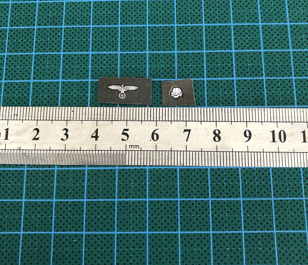 

Alert Line 1/6th WWII Military Series Insignia Medals On Cap Accessories For Action Figure Scene Component