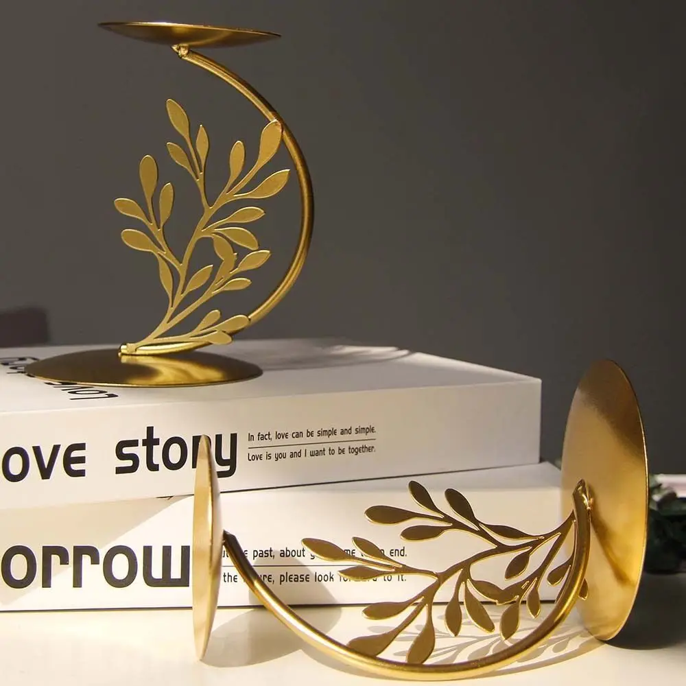 Romantic Rust-proof Leaves Candlestick Stand Small Exquisite Gold Candle Holder Modern Desktop Candlestick ornaments Table