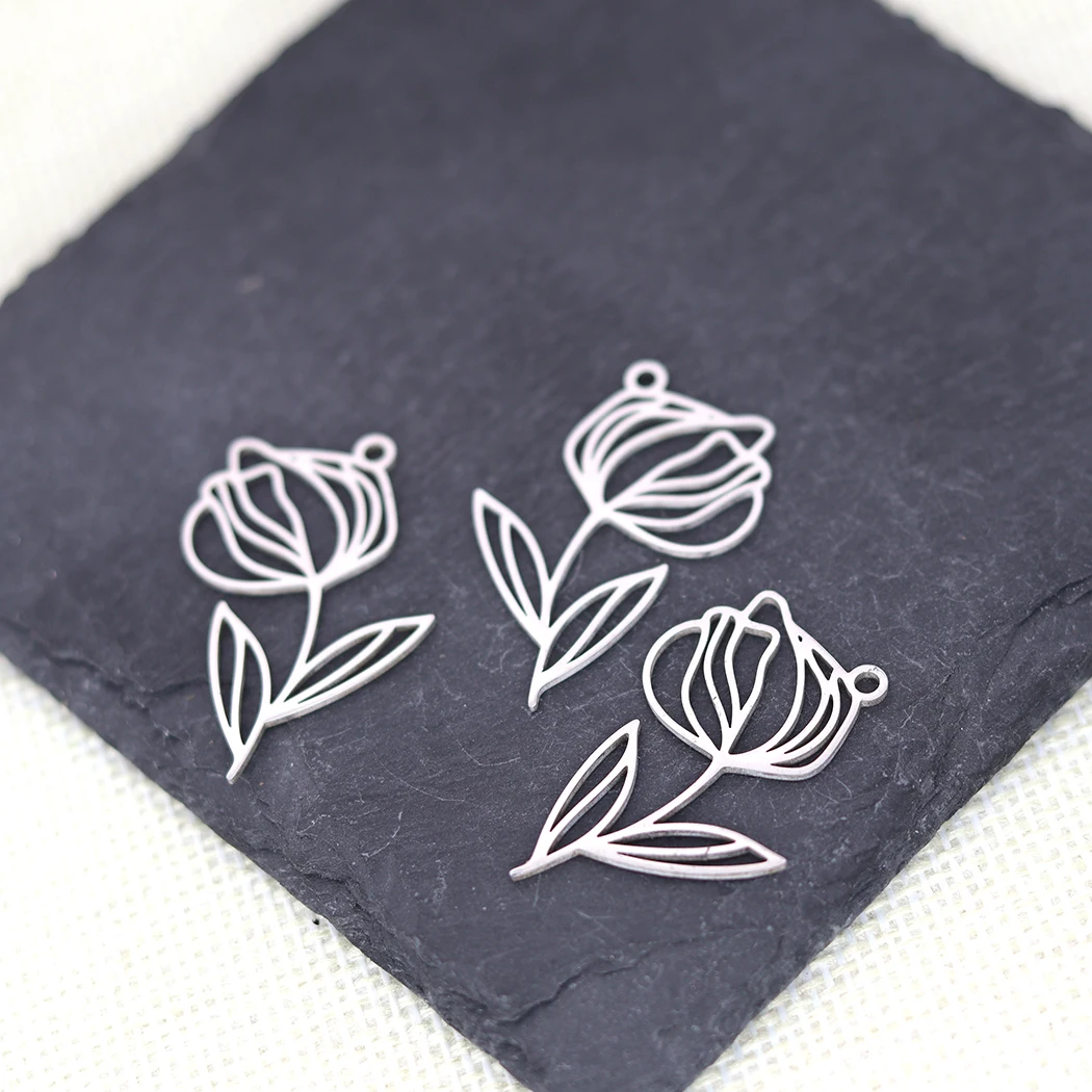 

3PCS DIY Stainless Steel Cute plant small flower pendant Necklace For Women Charm Pendant Talisman Pagan Jewelry