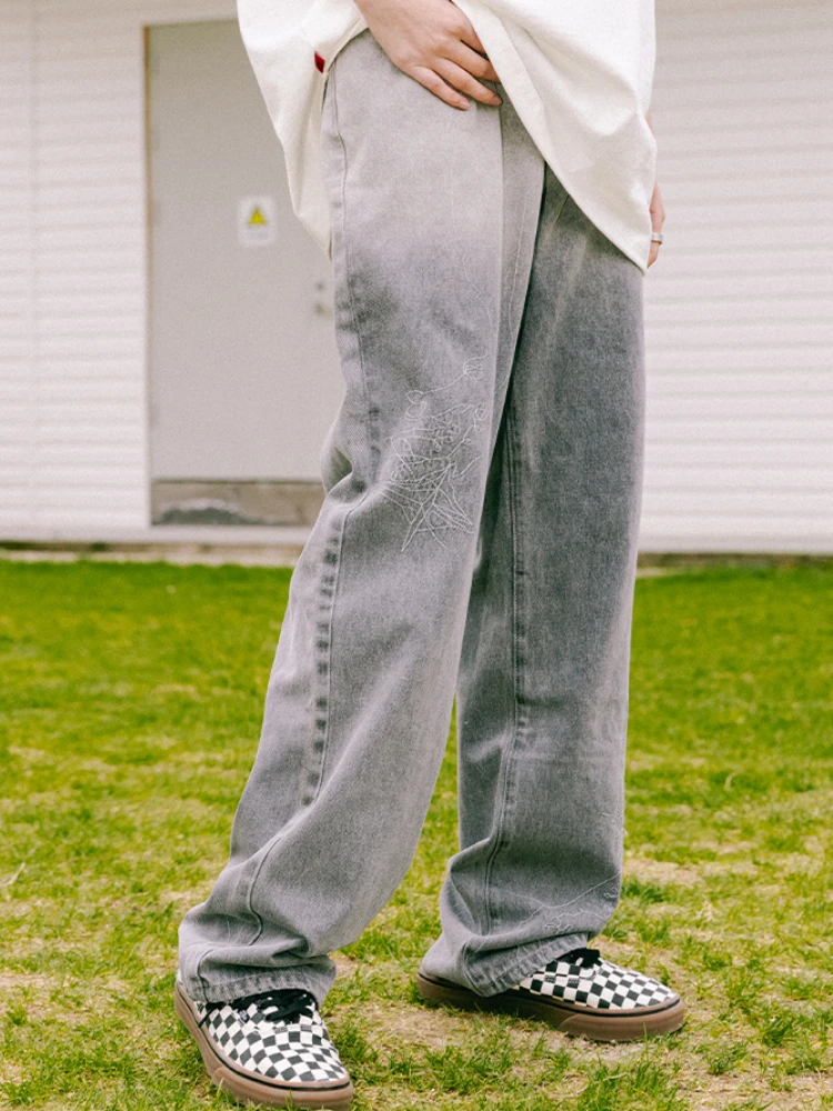 Рисунок 5 - Женские джинсы в стиле хип-хоп