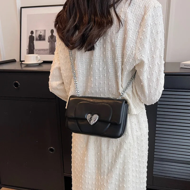 Shoulder Bag Underarm Chain bags for women 2023 Summer New Fashion Trendy Design small mini Square Bag All-match Crossbody Bag