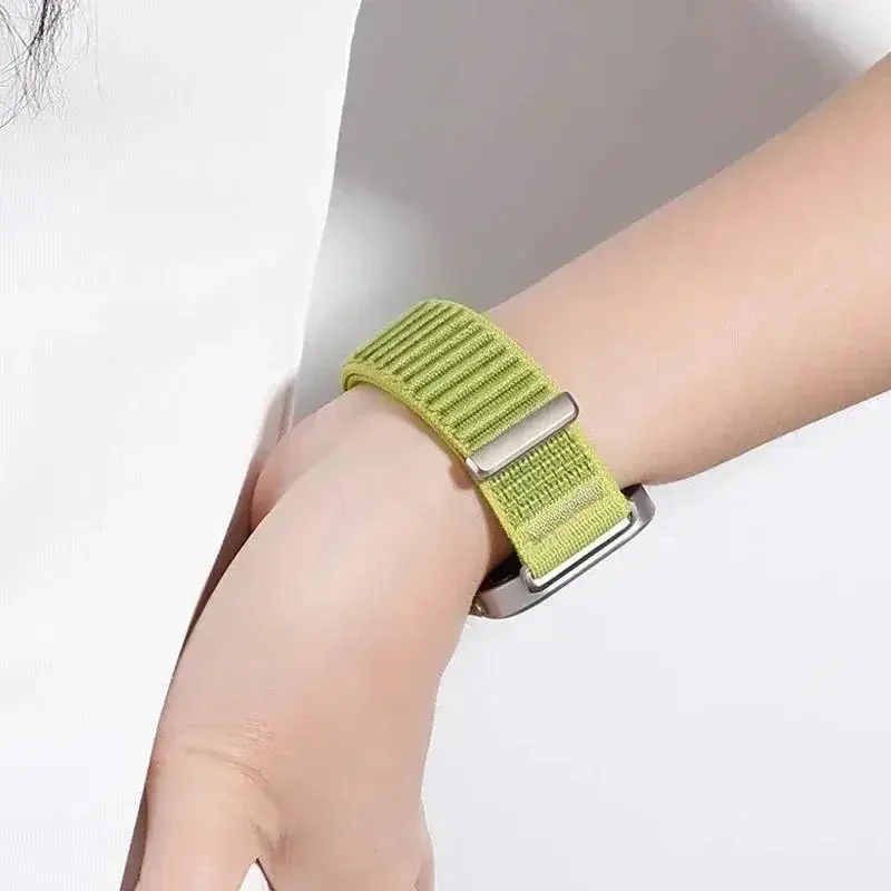 Nylon Braided Sport Strap for Smartwatch - Durable and Stylish Band Accessory