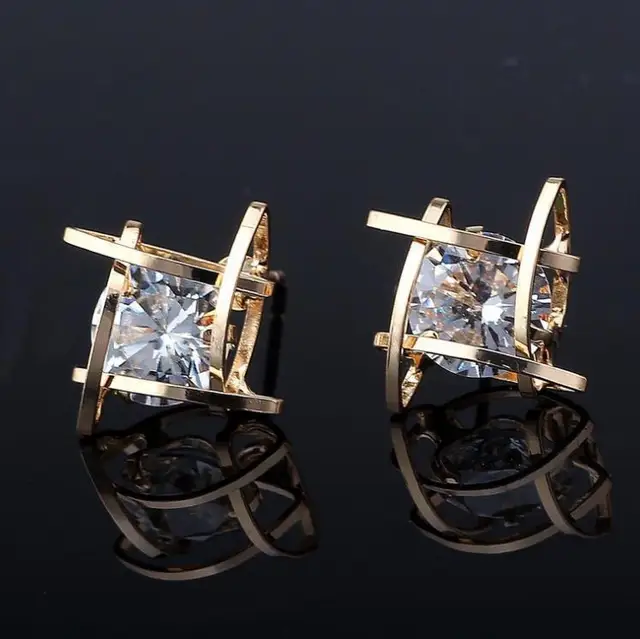 B027 New Square Earrings: A Sophisticated Addition to Your Collection