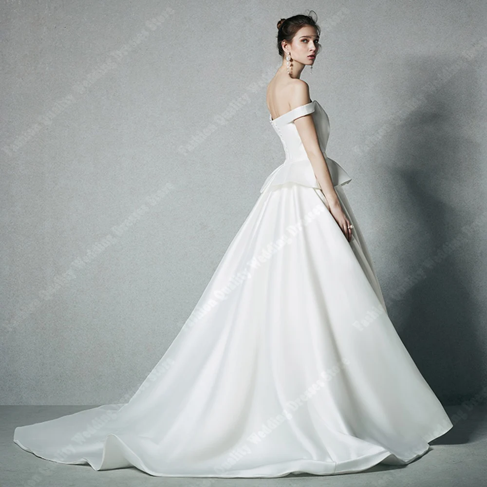 Рисунок 2 - Женское блестящее атласное платье It's yiiya