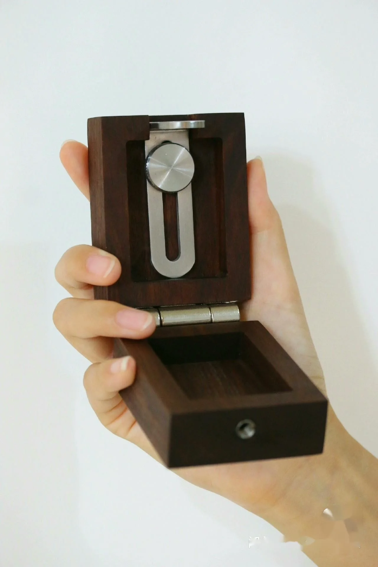 Mini Pocket Cute Walnut Wood Little Drawing Sketch Easel ,Painting Box Can Be Play With