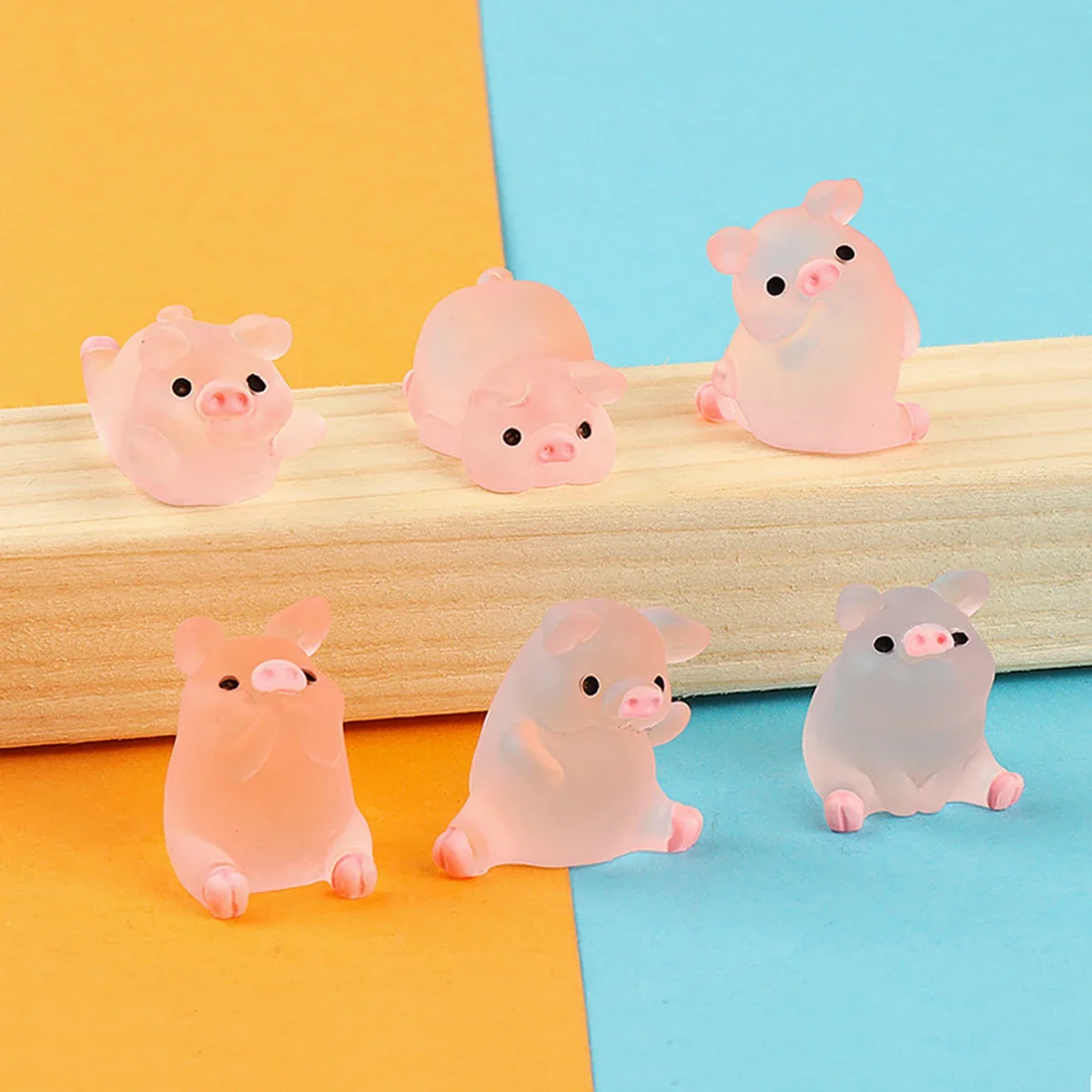 Ornament Crafts Set Of Six Resin Glow-In-The-Dark Piggy DIY Keychain