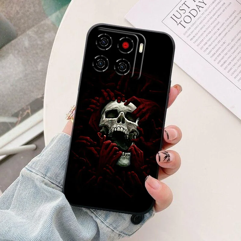 Astronaut Silicone Camera Protection Back Cover - Stylish Phone Case with Enhanced Durability