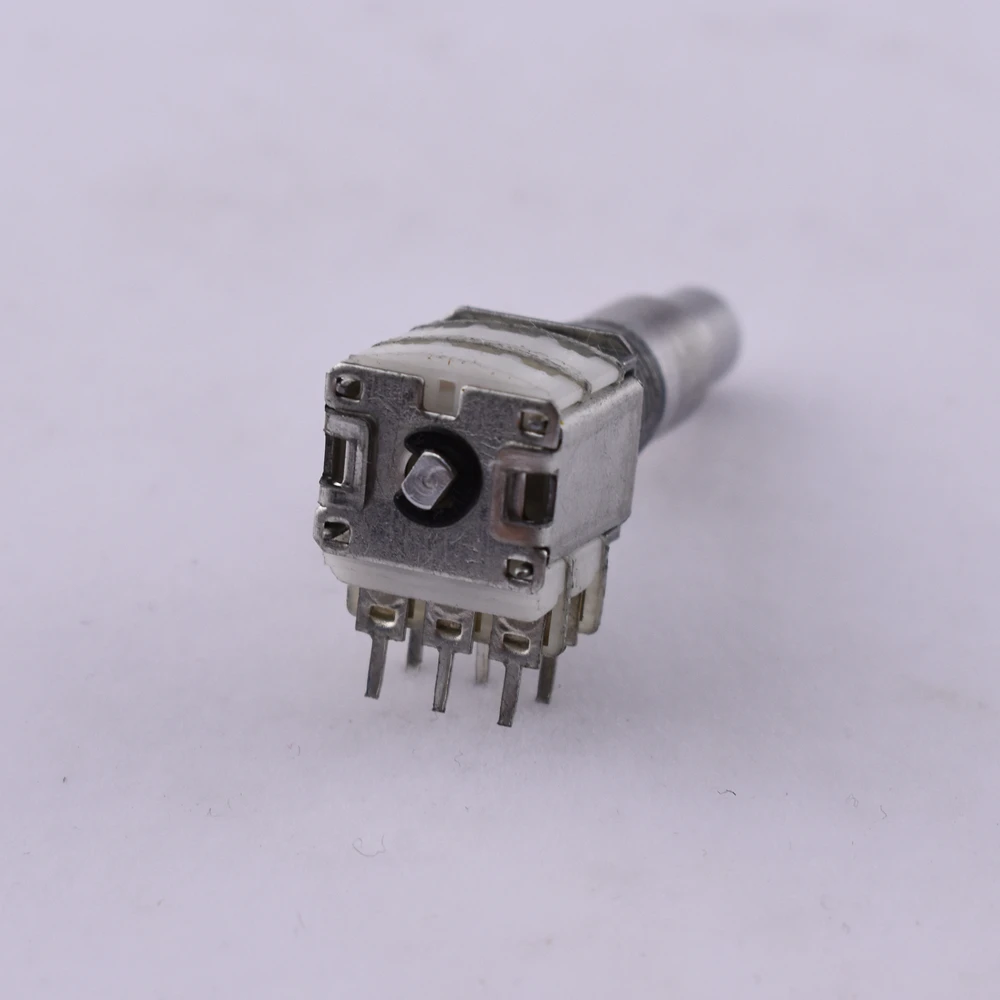 Potenciômetro Alpha Para Baixo E Guitarra A25k 16-18 - Foto 2