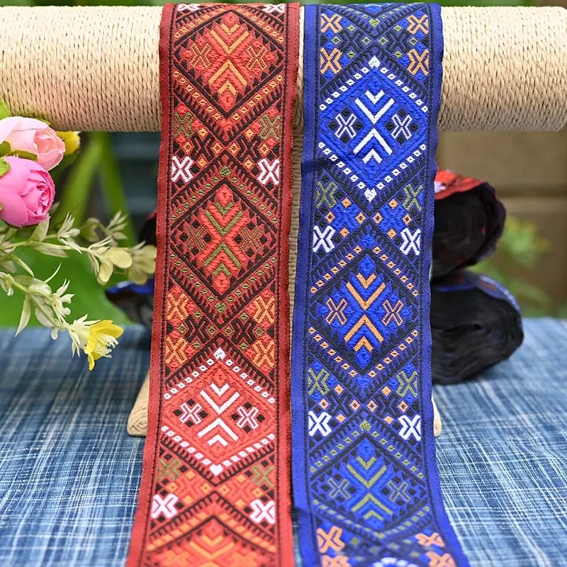 

5,5 см в ширину, 5 метров в китайском национальном стиле, красно-синее кружево с вышивкой геометрической формы, бордюрное строчко Z002