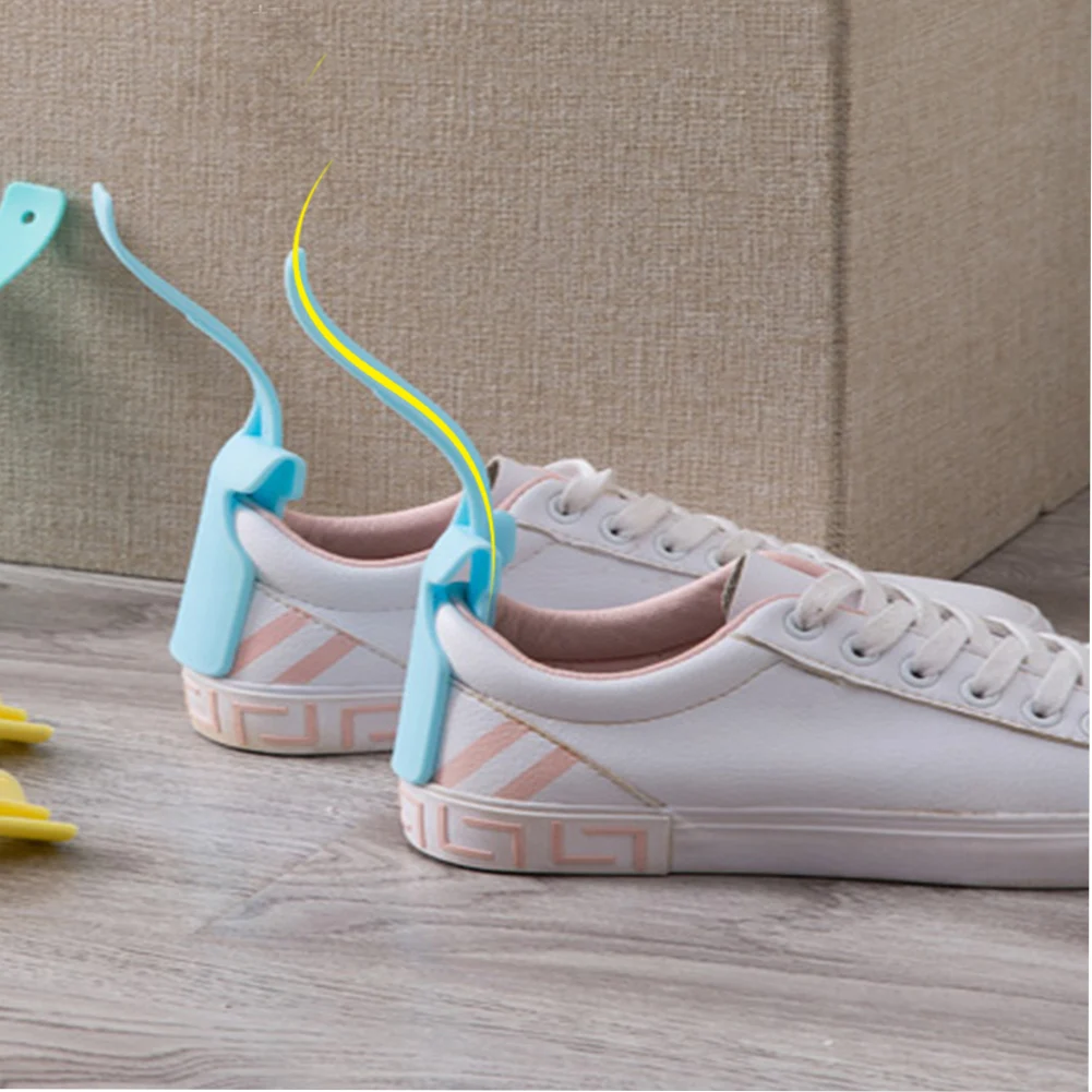 Handled Shoe Horn Lifting Helper 4Pcs Plastic Shoehorn Helper Lazy Shoe Lifter Easy on/Off Creative Household Gadget