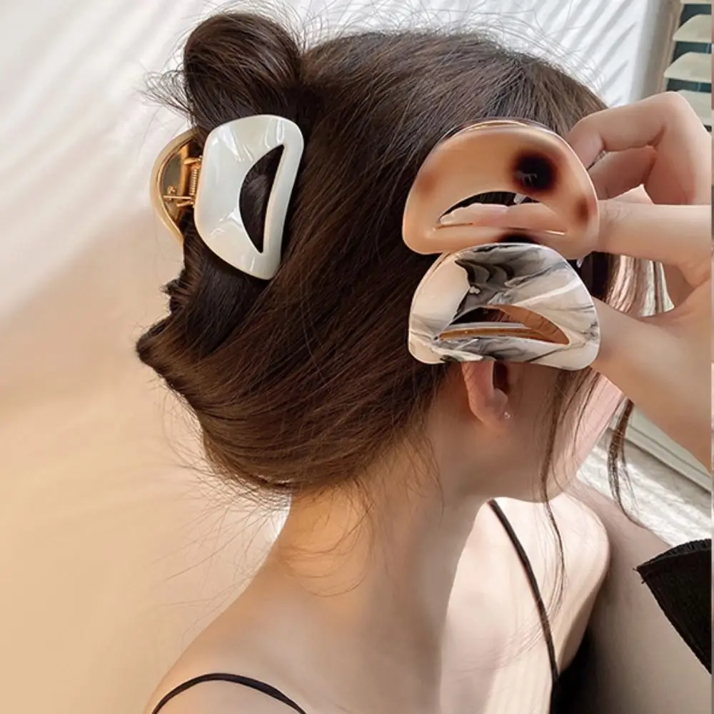 

Hair Grab Clip Mini Hair Claw High Ponytail Clip Hollow Out Acetate Hair Clips Elliptic Leopard Pattern Acetic Acid Barrettes