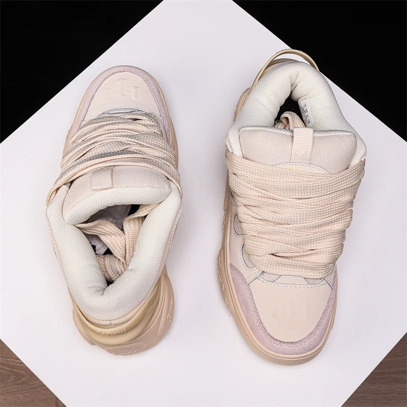 Women's Cricket Shoes Flat Running Jumping Wear-resistant Cushioned Sneakers