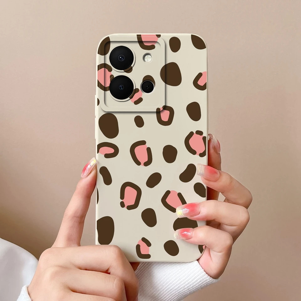 Love Heart Cute Bear Liquid Shockproof Luxury Soft Case – Durable High-Quality Shell
