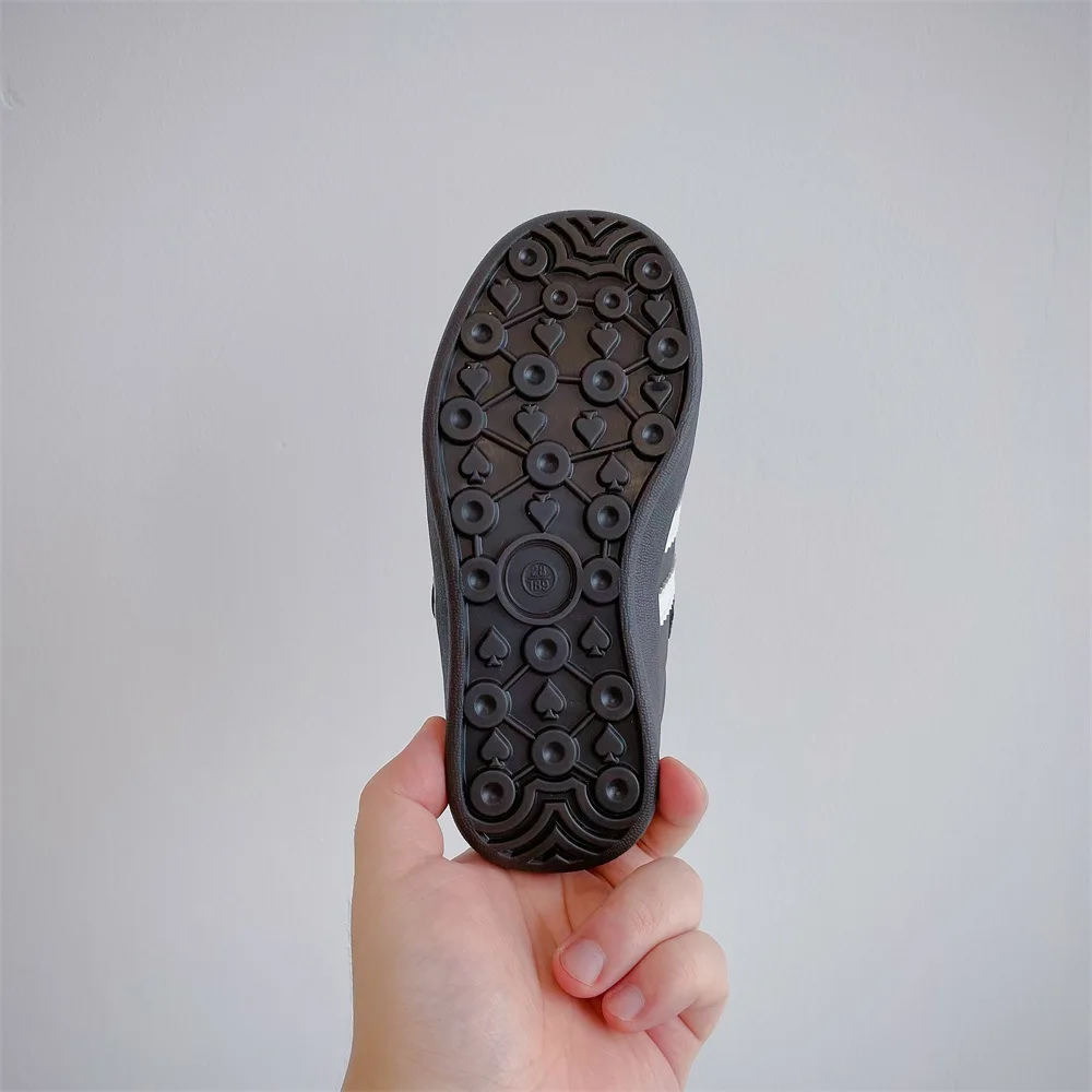 Kids Shoes Spring Autumn Kids Casual Shoes Fashion Boys Girls Board Shoes Breathable Little Kids Sports Fashion Sneakers red sneakers shadow sneakers