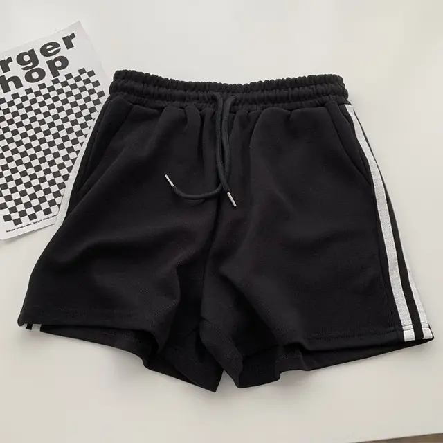 Shorts de sport coréens à taille élastique pour femmes, pantalons chauds d'été, patchwork rayé, vêtements de mode décontractés, document solide, nouveau 2