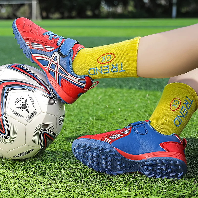 Soccer Shoes Kids Boys Low Ankle Comfortable Students Outdoor Training Football Boots Children's Cleat Indoor Football Sneakers