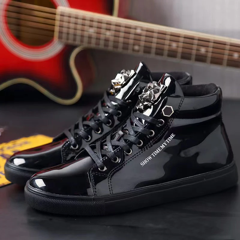 

Black Patent Leather High Top Men Shoes Running Sneakers New Men Sneakers Men Casual Shoes Glitter Luxury Brand Blue Men Boots
