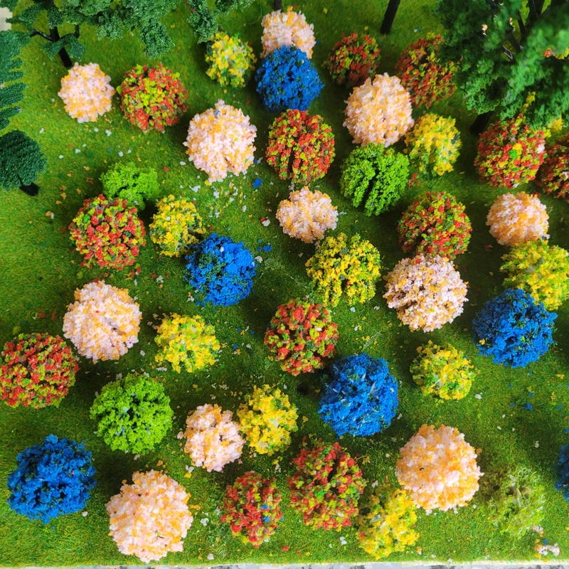 Рисунок 6 - Разноцветные модели деревьев в форме шара