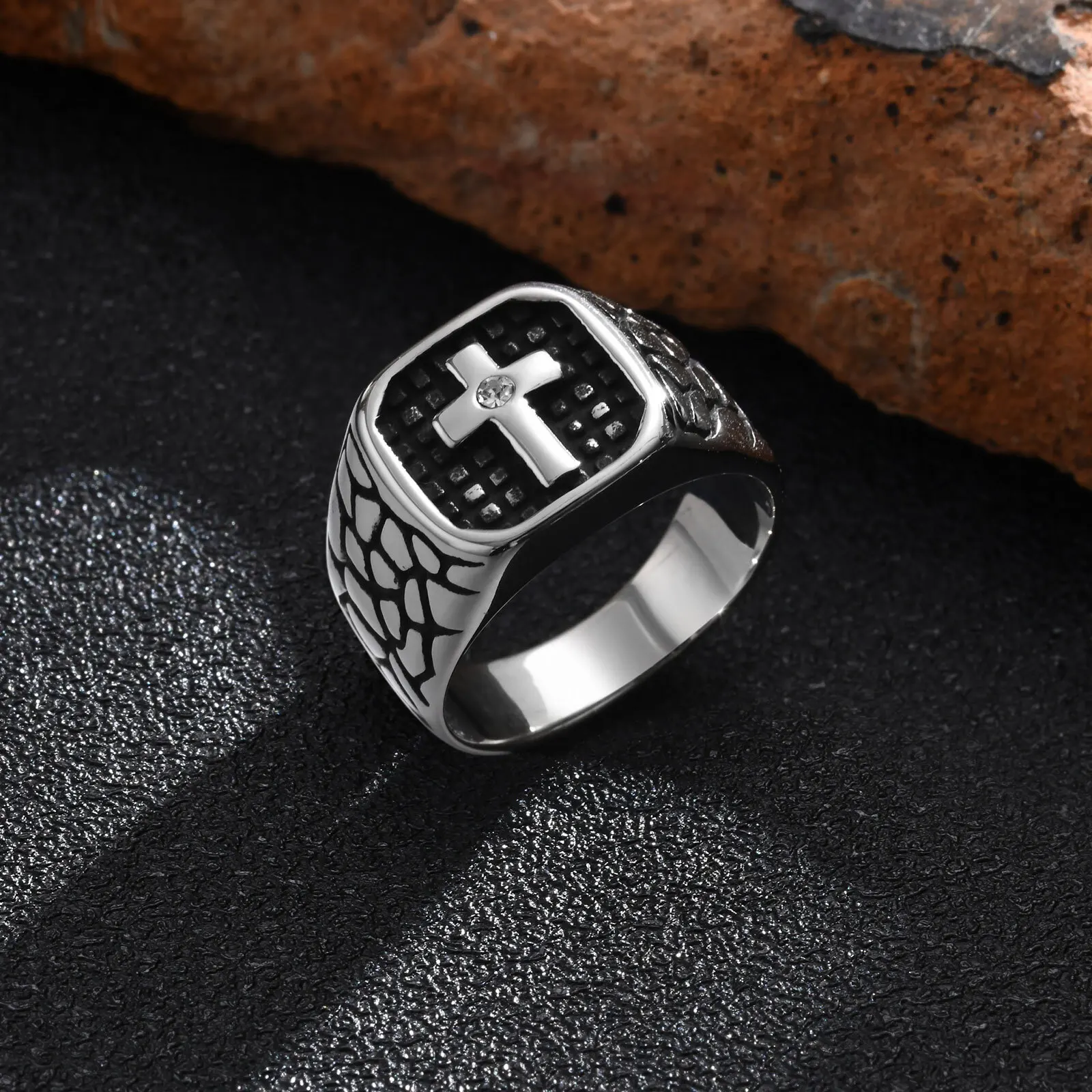 Punk-Kreuz-Stempel-Ring für Männer und Jungen, Edelstahl Crack Warrior Herrenschmuck Wikinger ästhetische Ringe, Vintage-Schmuckgeschenke