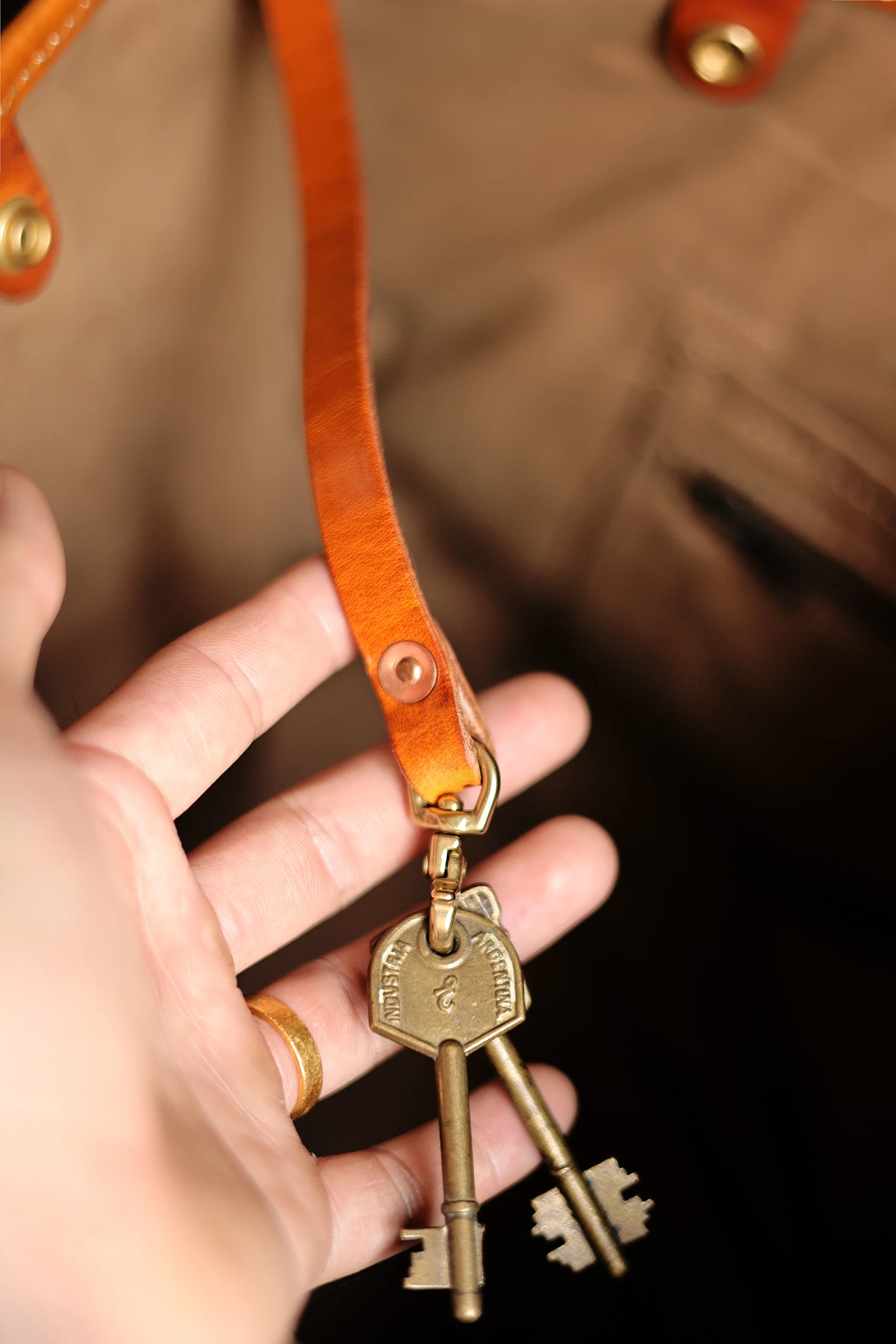 Hochwertige, pflanzlich gegerbte Rindsleder-Damentasche, große Einkaufstasche, Wochenendtasche, Schultertasche, Vintage-Echtleder-Handtasche – Detail 13