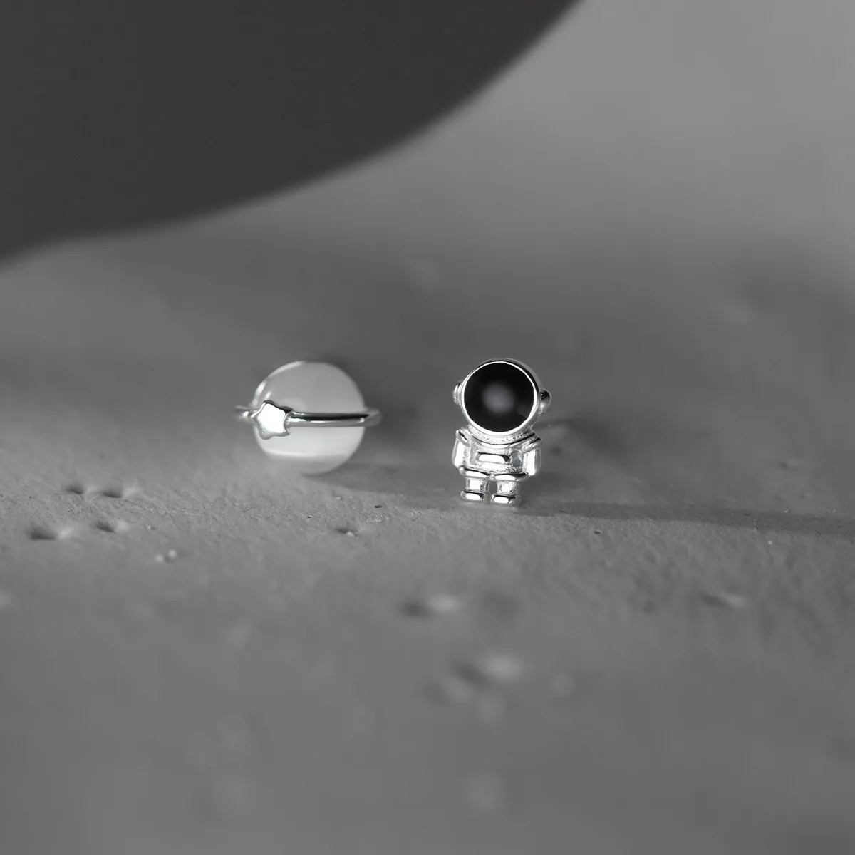 Moda Astronauta Stella Luna Orecchini A Bottone Donna Carino Argento Colore Zircone Asimmetrico Adorabile Mini Orecchio Forato Borchie Gioielli Regali