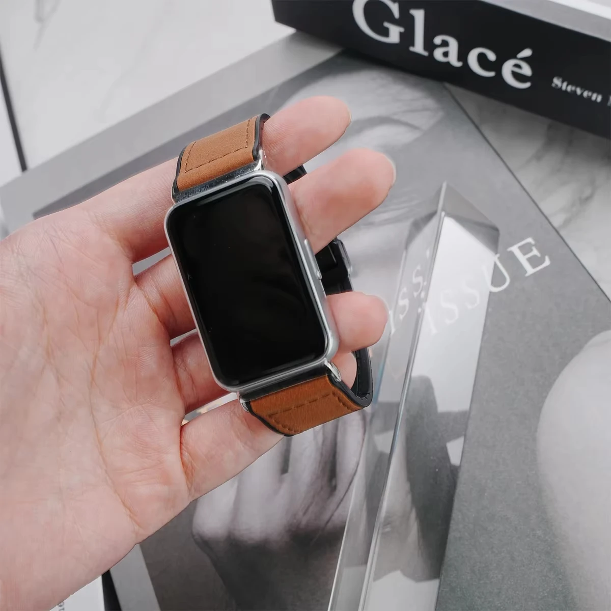 Luxurious Leather and Silicone Magnetic Buckle Watch Strap Bracelet