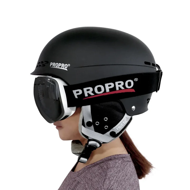 

New Ski Helmets Ski Snowboard Motorcycle Snowmobile Helmet Goggles Integrally Molded ABS EPS High Quality Ski Helmet Men Women