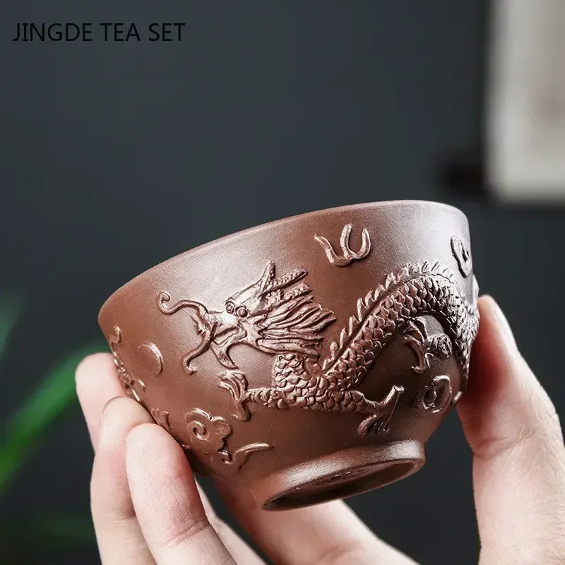 七宝 朱 纏枝花模様 瓶 高さ18.8cm DT411 七宝 朱 纏枝花模様 瓶 高さ18.8cm DT411 七宝 纏枝花