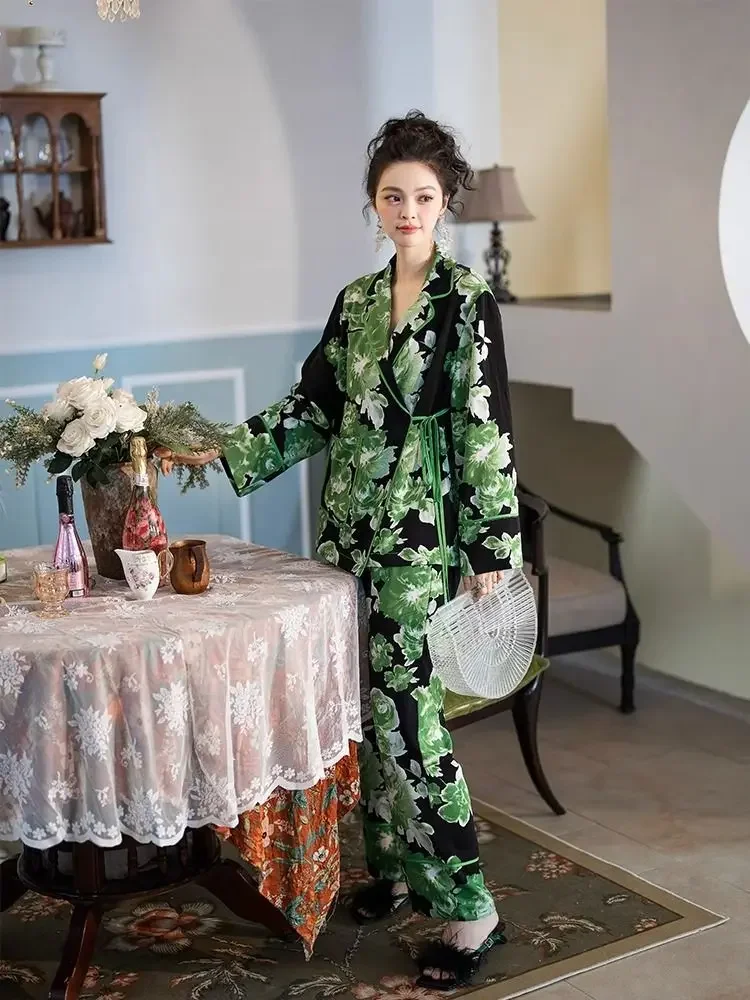 Рисунок 4 - Женский пижамный комплект из двух предметов