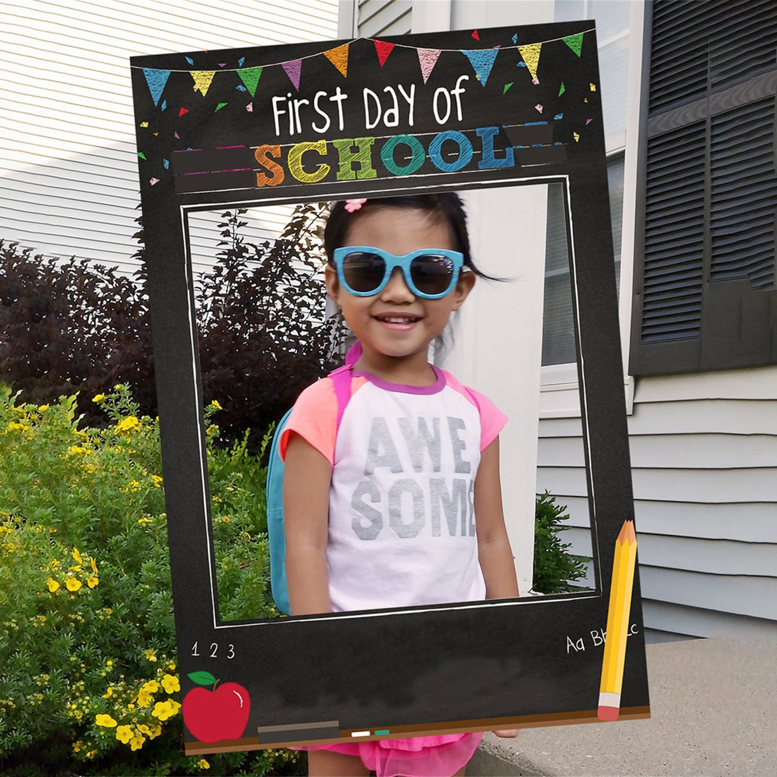 School First Day Decorative Photo Frame Photo Prop Frame Party Photo Prop Hand Holding Frame Photography Supply 2022