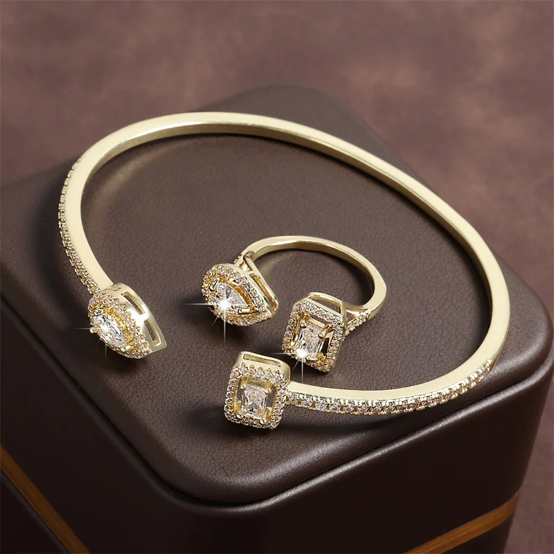 Women's & Men's Dora Copper Basic Chain Crown Zircon Classic Bracelets