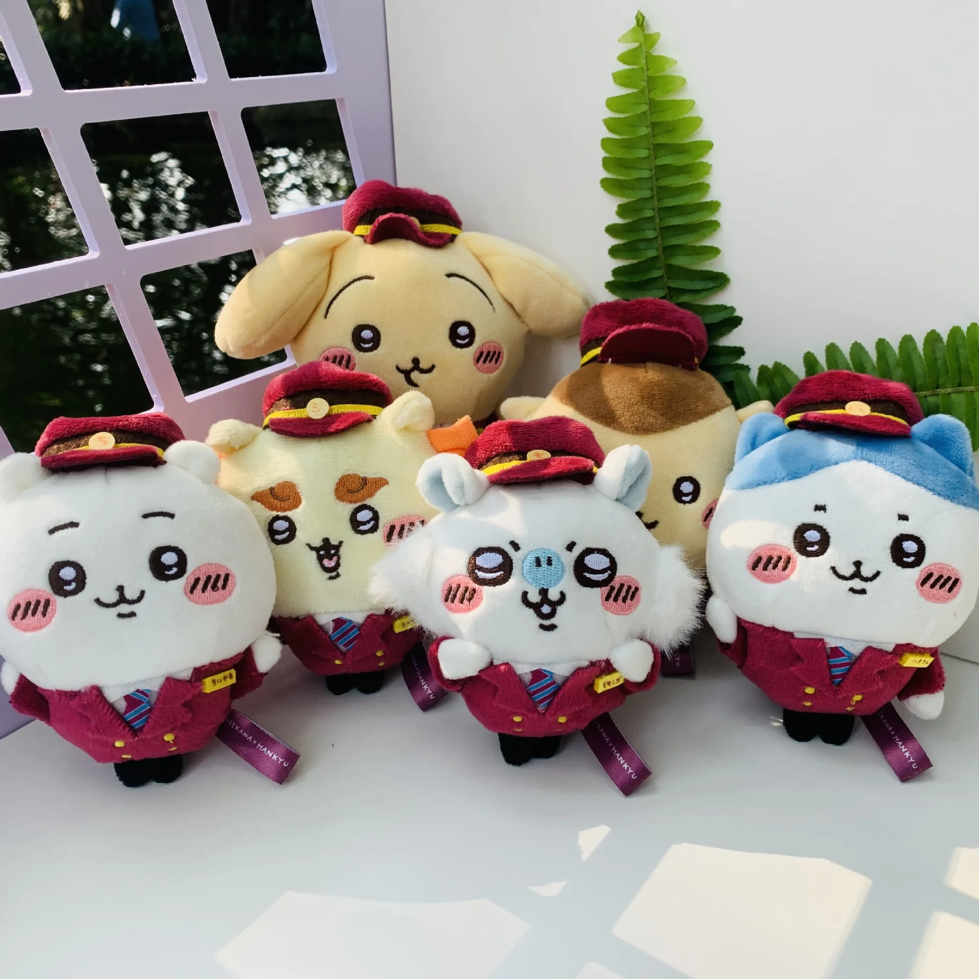 CHIIKAWA×HANKYU ぬいぐるみ うさぎ コラボレーション企画 CHIIKAWA×HANKYU 阪急電車に添乗している