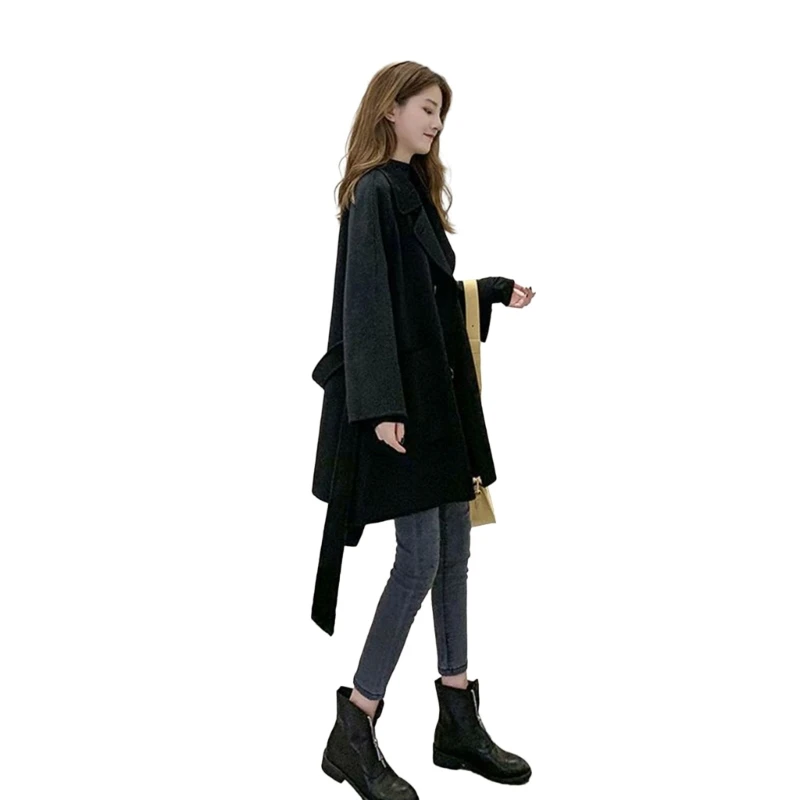 Рисунок 5 - Универсальное женское длинное пальто с карманами