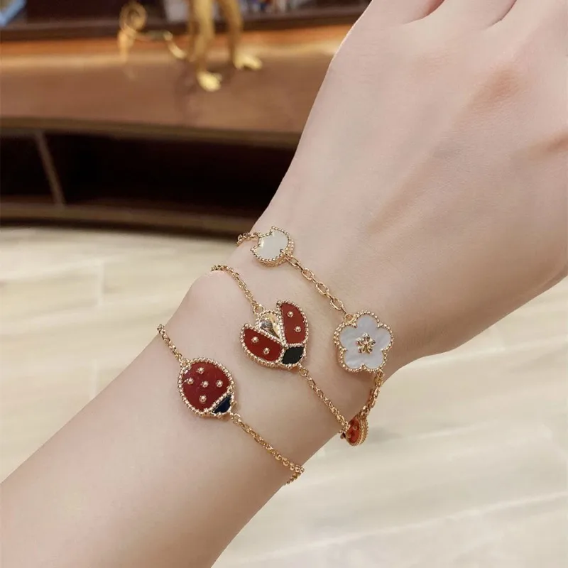 

Innovative S925 Ladybug Bracelet Seven Star Ladybug Five Flower Female Light Luxury Natural White Fritillaria Red Agate Bracelet