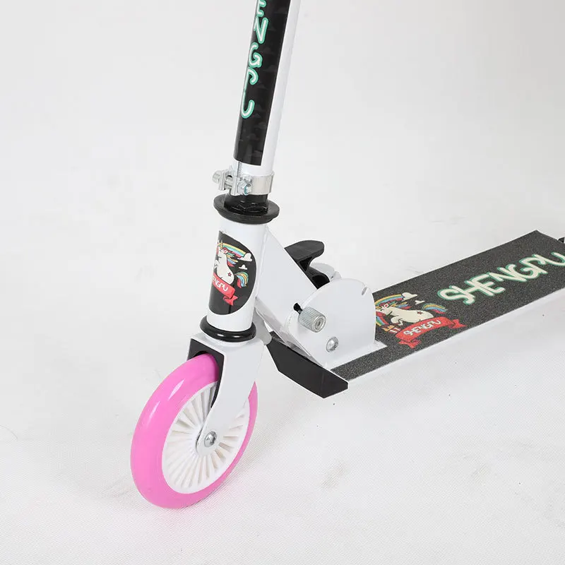 Children's Scooter Can Be Lifted and Folded and The Scooter Has Two Wheels To Go Out Play Sports Pedal