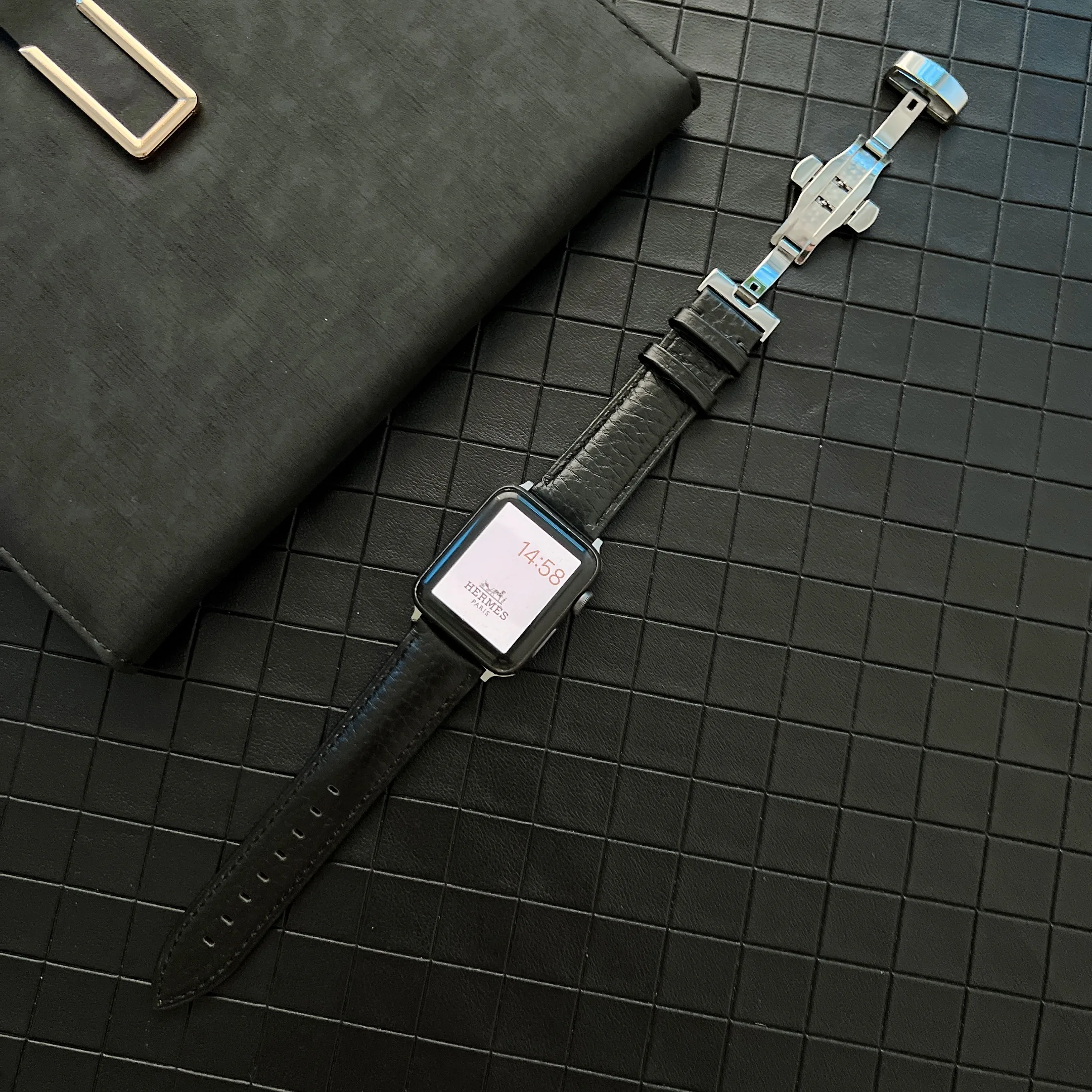 Premium Leather Strap For Apple watch band 49mm 45mm 41mm 44mm 40mm 42mm Butterfly Buckle Wristband iwatch Ultra 8 7 6 5 4 3 SE