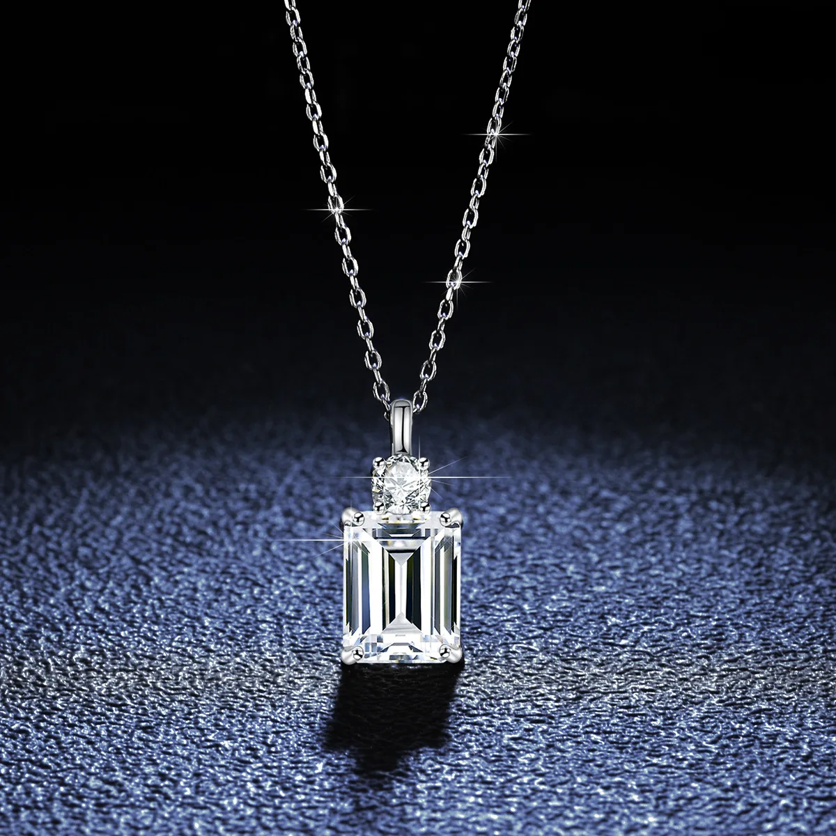 

18K gold S necklace for women emerald cut moissanite D color VVS1 diamond square full diamond clavicle chain