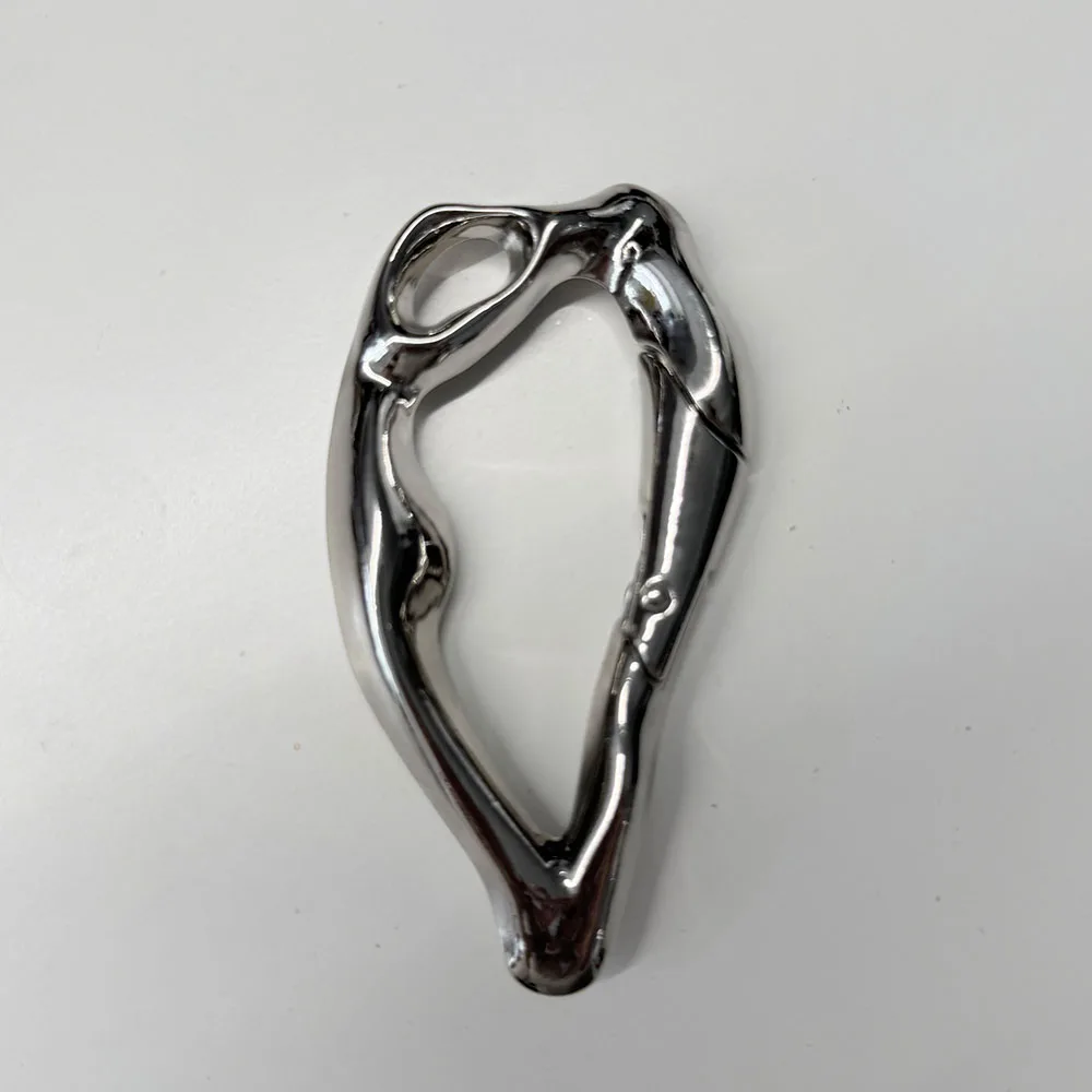 Sleek Blackout Carabiner Keychain with Oval Belt Buckle and Silver Key Ring